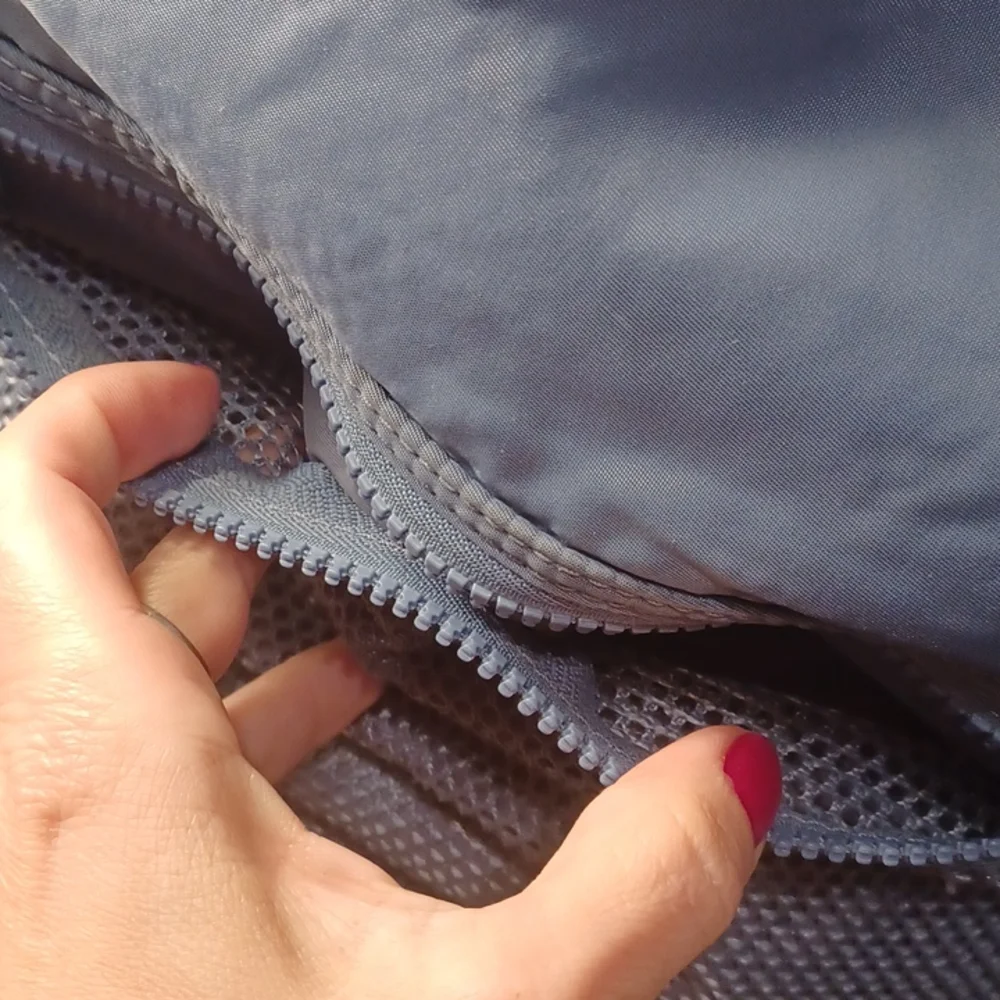 Under Armour large messenger bag - Picture 12 of 16